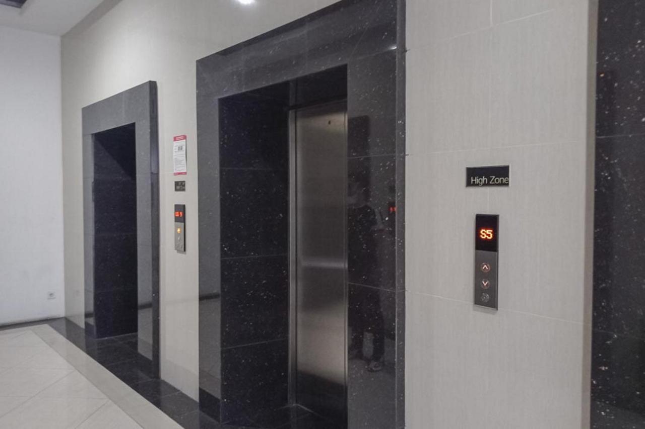Redliving Apartemen Grand Kamala Lagoon - Pekayon Tower Barclay North Bekasi Eksteriør billede