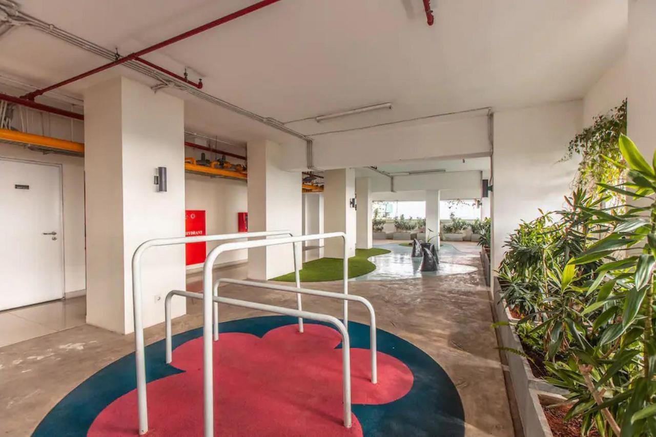 Redliving Apartemen Grand Kamala Lagoon - Pekayon Tower Barclay North Bekasi Eksteriør billede